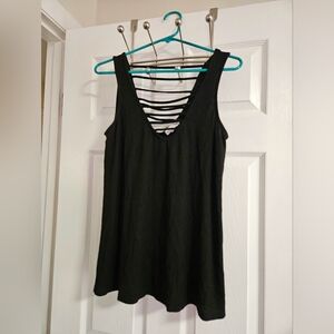 🖤 Black, flowy, cutout tank top by Socialite. Size M